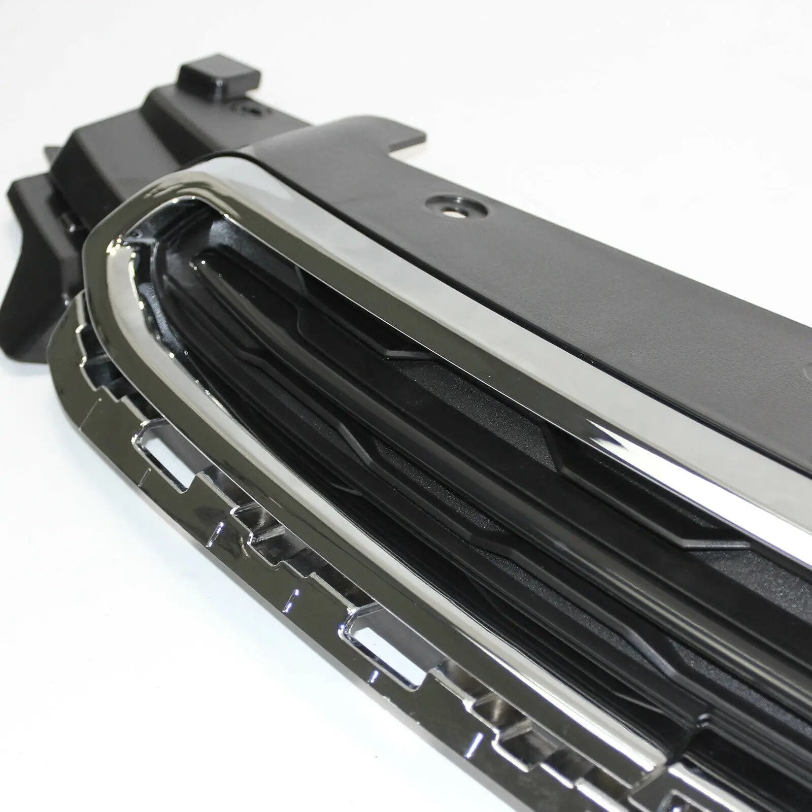 Front Upper Center Grille Grill for 2015 Chevrolet Cruze 2016 Limited